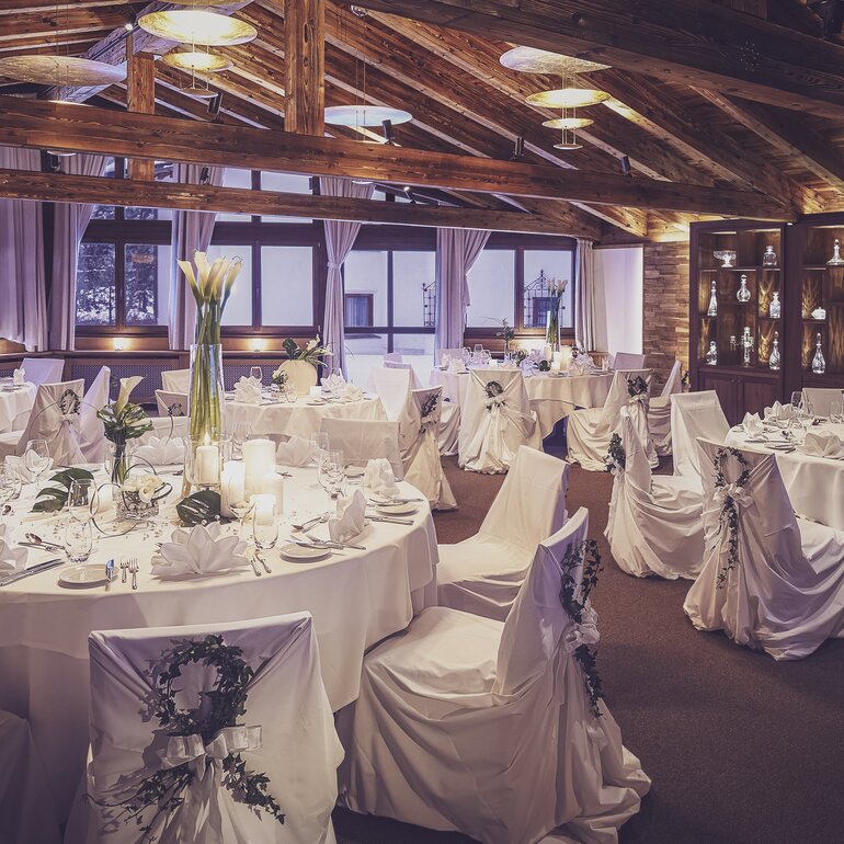 Hotel Waldhuus Davos wedding decoration | © Davos Klosters Mountains