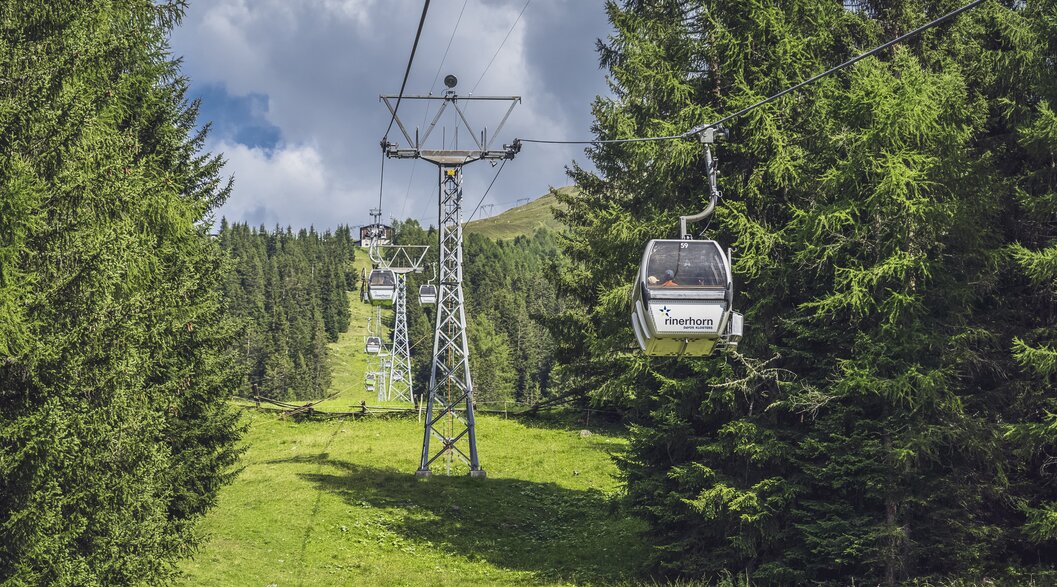 Gondelbahn Rinerhorn | © Davos Klosters Mountains Gondelbahn Rinerhorn transportiert unsere Gäste zur Bergstation Jatzmeder. | © Davos Klosters Mountains