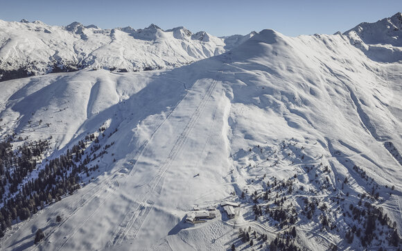 Drohnenaufnahme des Skigebiet Rinerhorn. | © Davos Klosters Mountains