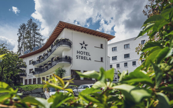 Sommeraussenansicht vom Hotel Strela | © Davos Klosters Mountains